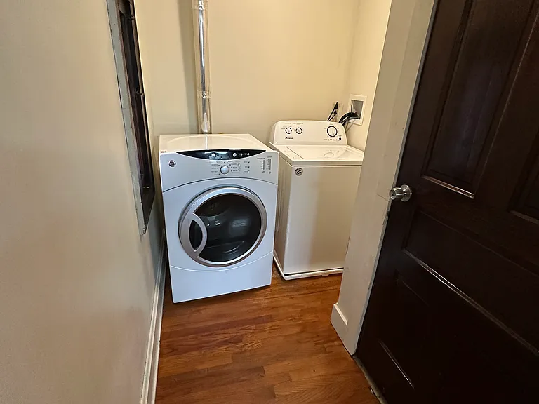 2415 Vine St #2 — Photo 6