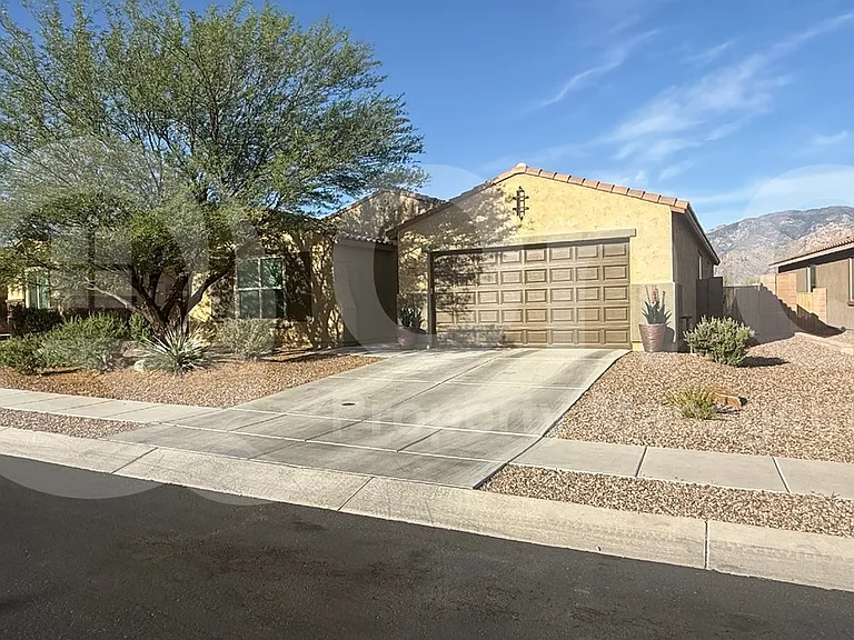 11818 N Silverscape Dr — Photo 2
