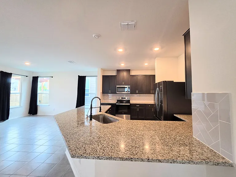 250 W Flowing River Dr — Photo 16