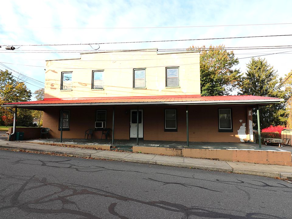 1st image of 35 E Queen St APT 4