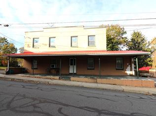 35 E Queen St APT 4, Ephrata, PA 17522