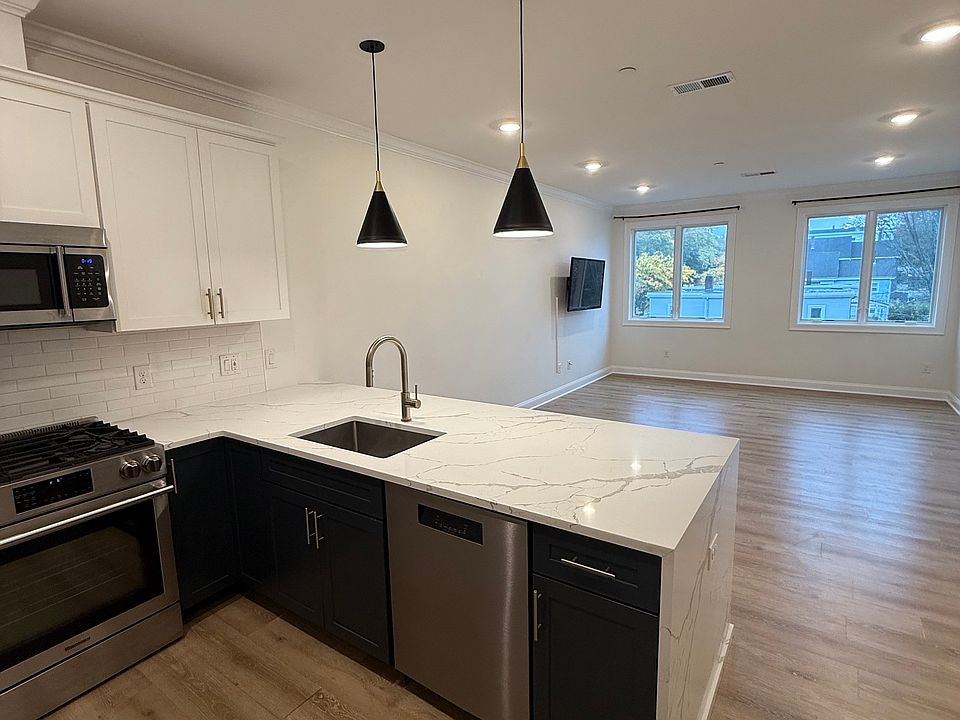 1st image of 4281-4283 Washington St #4B