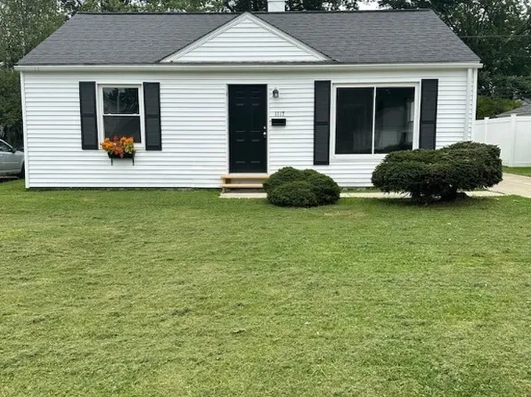 1117 Iroquois Ave, Mayfield Heights, OH 44124