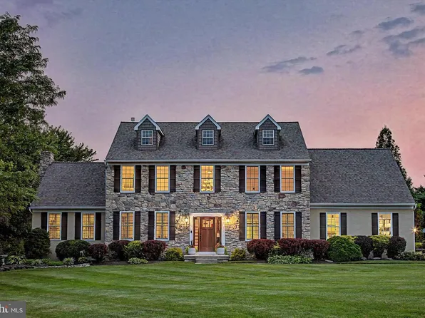 3821 Fountain Cir, Fountainville, PA 18923