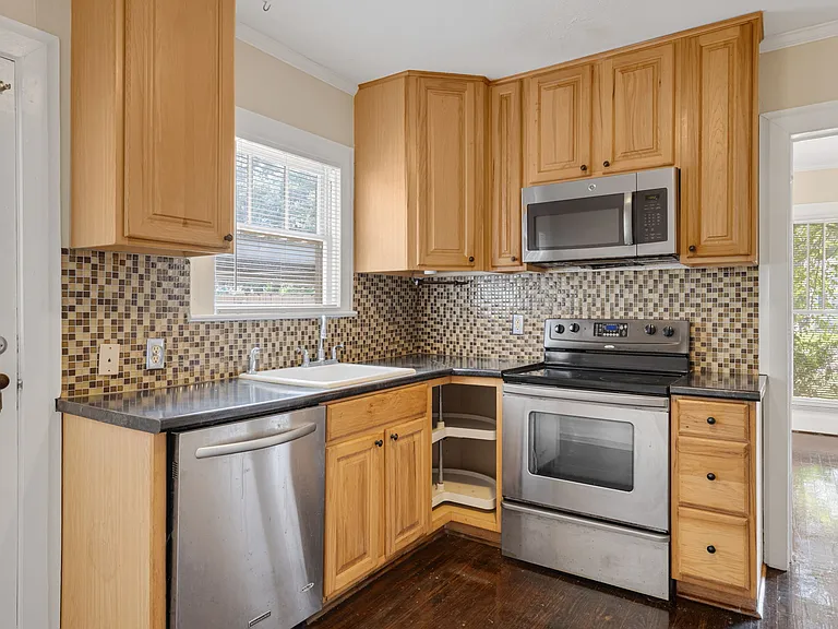 510 Wilson St — Photo 14
