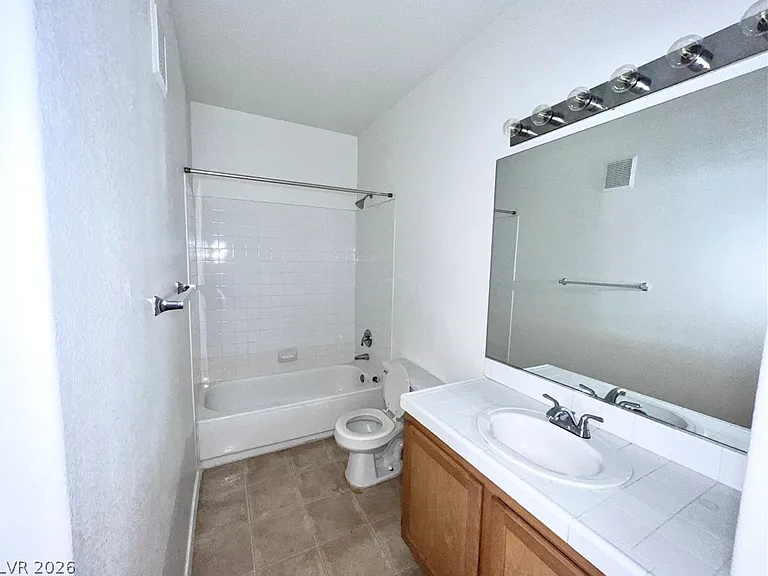 2121 Echo Bay St #204 — Photo 17