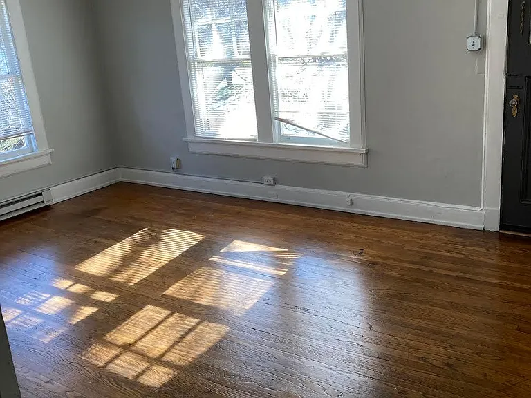 1136 N Virginia Ave NE #1 — Photo 4