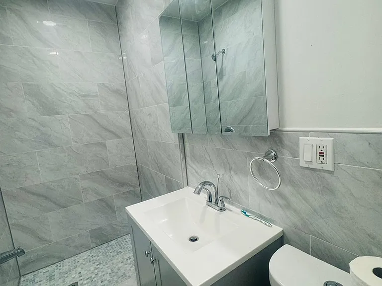 92 N Allen St #2 — Photo 6