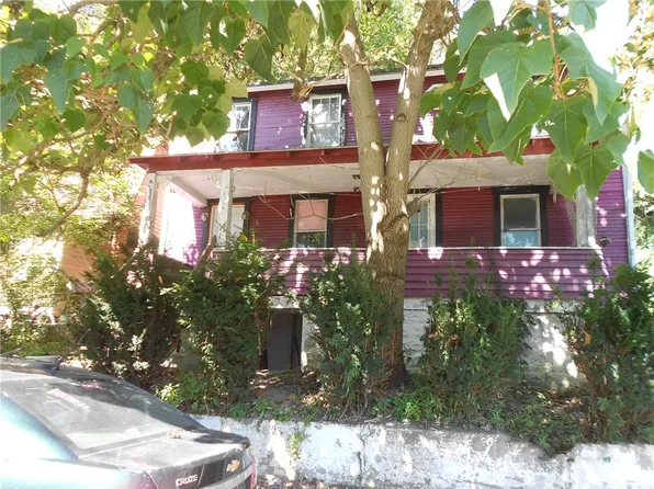 16 Natrona St, Natrona Heights, PA 15065