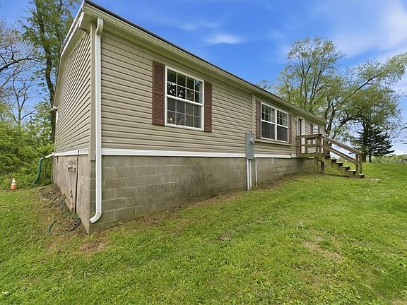 3rd image of 144 Circle Dr