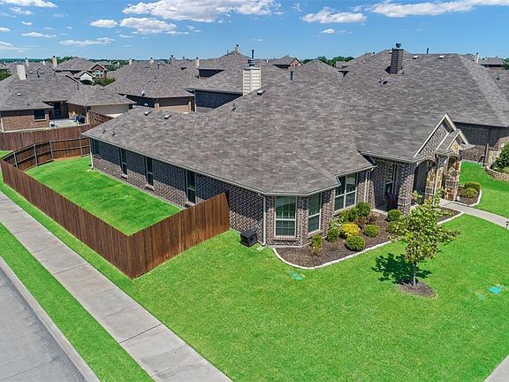 2nd image of 1401 Palasades Ct