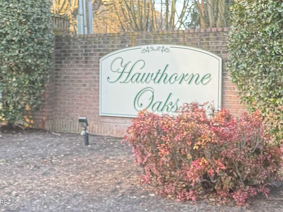 3rd image of 8049 Stablegate Way