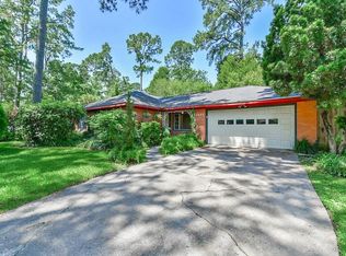 1737 Pine Village Dr, Houston, TX 77080