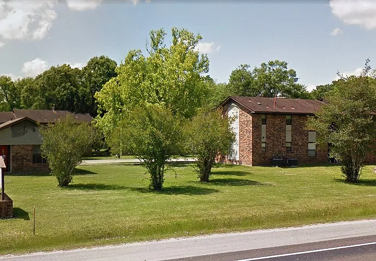 865 Highway 105 E #865 — Photo 2