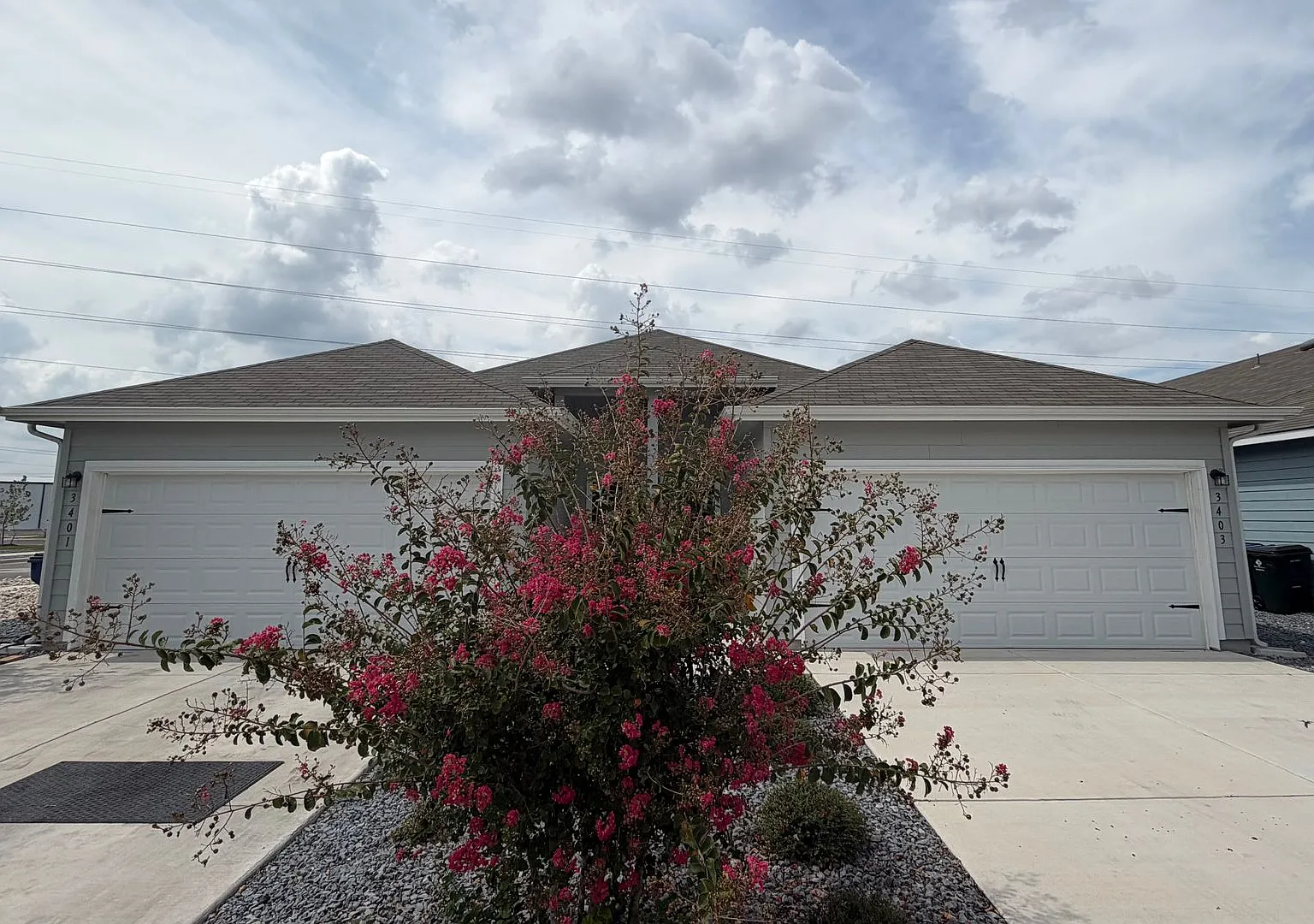 Luxury 3 Bed-2 Bath Duplex in Seguin,TX! — Photo 1