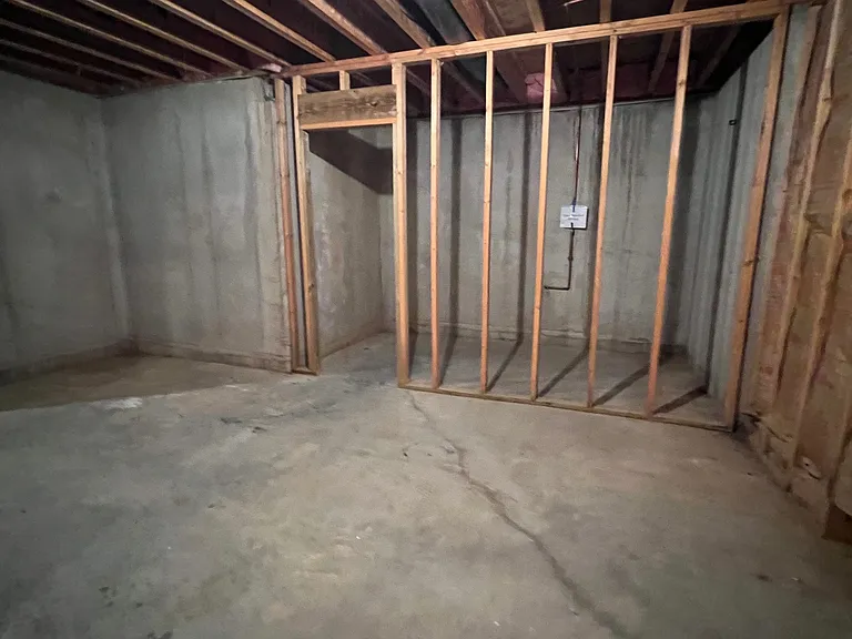 1814 Villa Dr — Photo 30