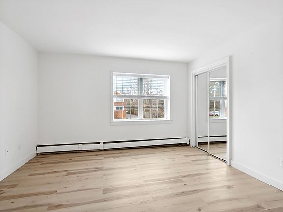 4th image of 34 W Montgomery Ave #223