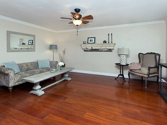 2nd image of 1525 Joan Dr
