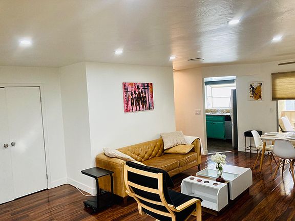 4th image of 808 S Osage Ave