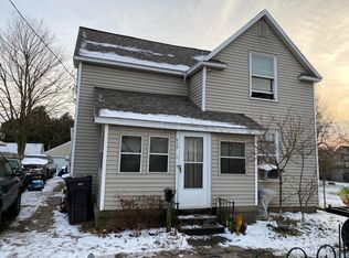 932 Burton St SW, Wyoming, MI 49509