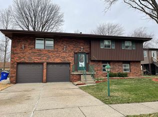 4575 N Butler Dr, Decatur, IL 62526
