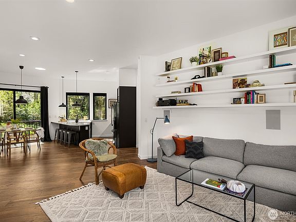 5th image of 1508 Sockeye Lane