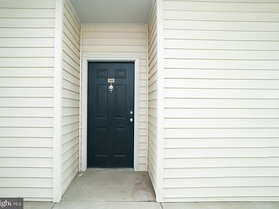 2nd image of 12148 Garden Grove Cir Unit 302