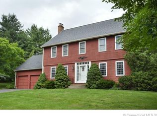 12 High Point Ln, West Hartford, CT 06107