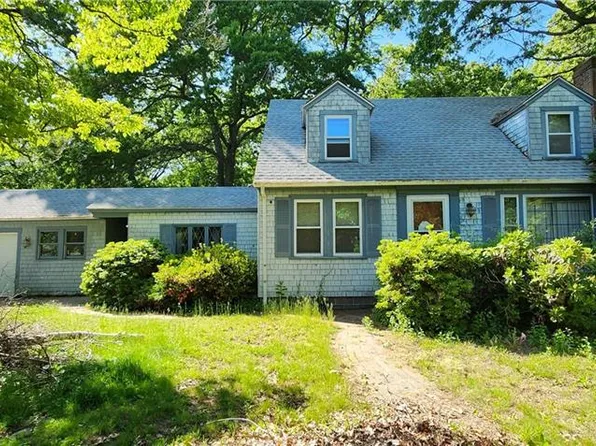 5 South County Trl, Exeter, RI 02822