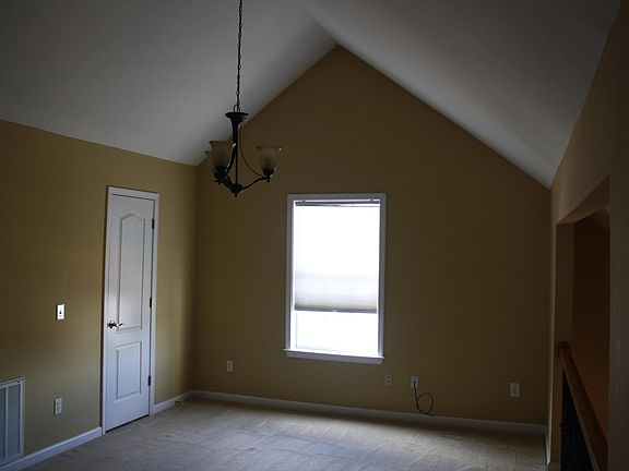 5th image of 2365 Iron Horse Dr