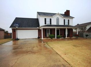 6 Ouachita Dr, Maumelle, AR 72113