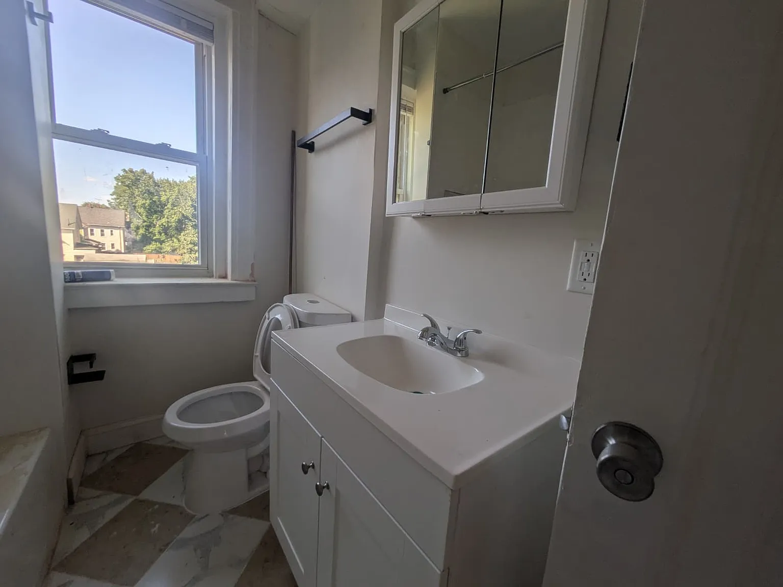 1 bed, $1,400 — Photo 4