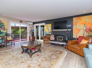 862 Canterbury Rd, Saanich, BC
