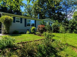 30 Standing Wood Dr, Asheville, NC 28804