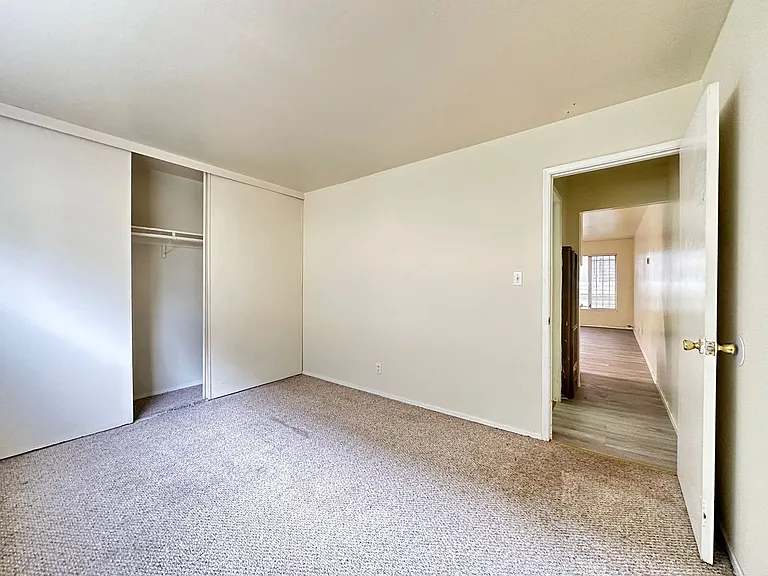 380 Euclid Ave. — Photo 9
