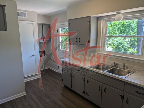 3rd image of 8838 Yorktown Dr