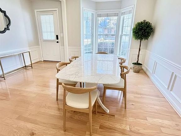 4th image of 2523 Alvecot Cir SE