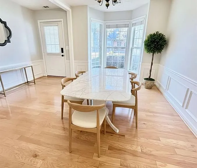 2523 Alvecot Cir SE — Photo 4