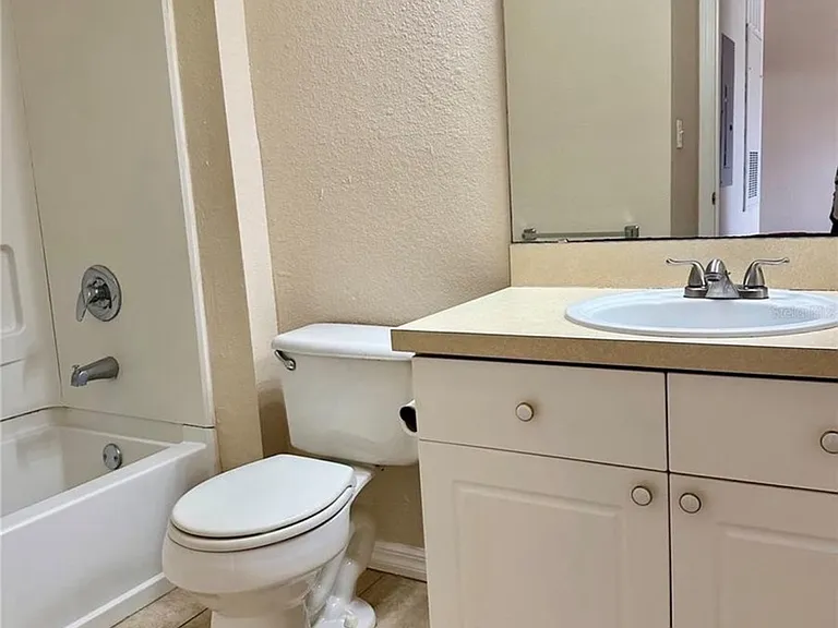141 Reserve Cir #201 — Photo 16