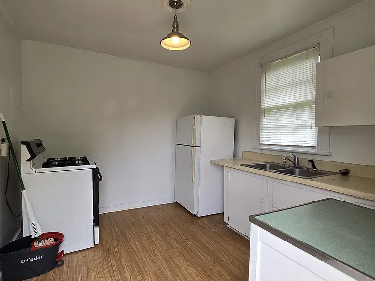 709 Dillard St #1 — Photo 14