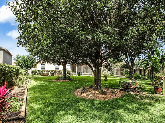 3rd image of 13470 Devan Lee Dr E