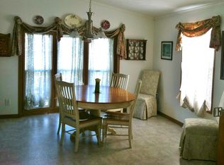 29773 Vinewood Ln, Gibraltar, MI
