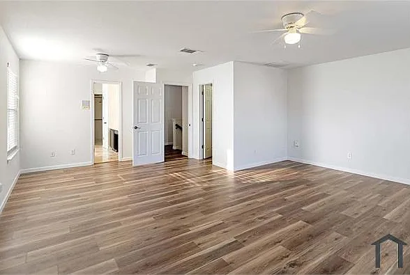 813 Silverbrook Dr — Photo 11