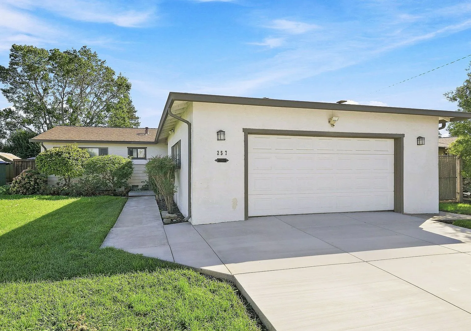 PURE Property Management Presents: Inviting 3 Bedroom 2 Bath Home in Rohnert Park! — Photo 1