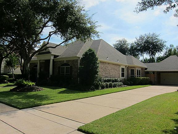 2nd image of 3819 Canyon Bluff Ct