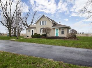 3321 N 2150 East Rd, Saint Anne, IL 60964