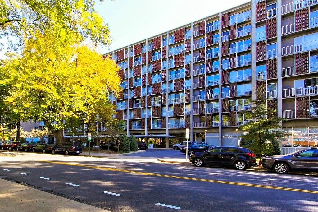 Studio, 561 sqft, $1,900 — Photo 1