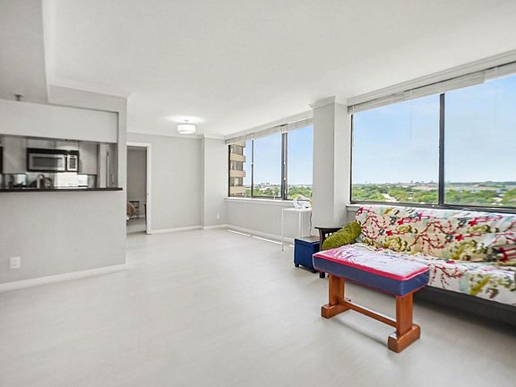 3rd image of 3525 Sage Rd APT 1110