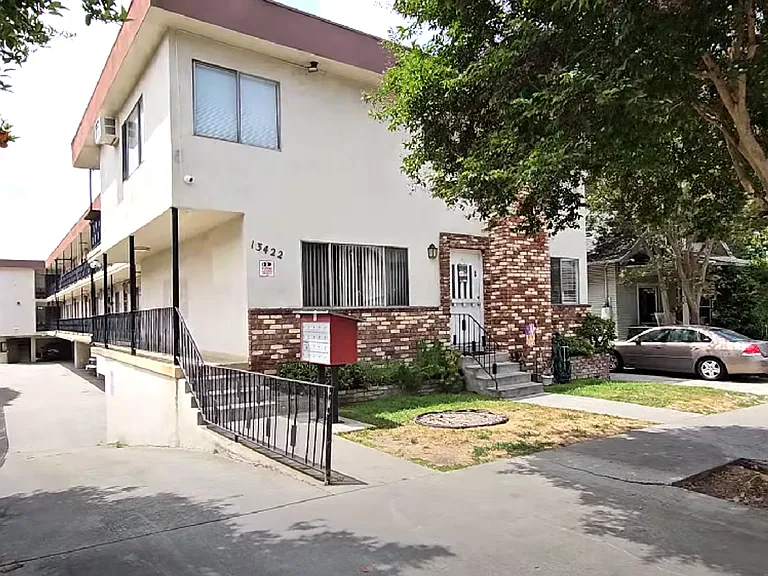 13422 Camilla St — Photo 4