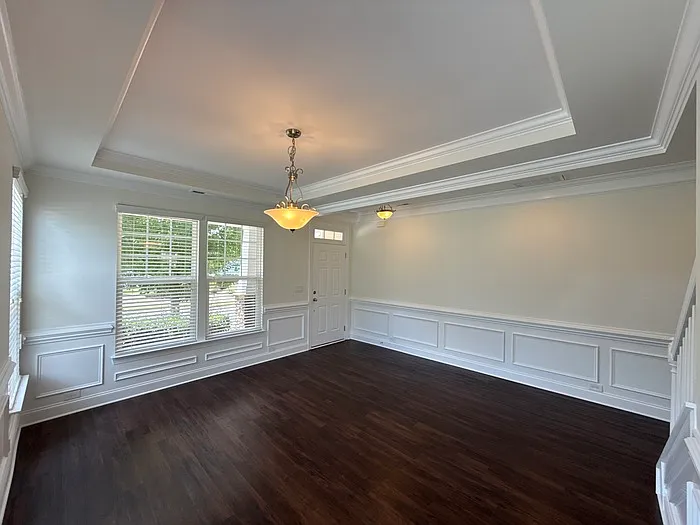 4 bed, 2.5 bath, 2511 sqft, $2,850 — Photo 4